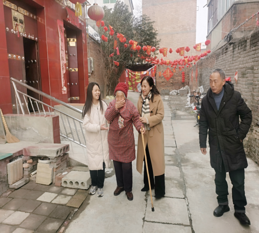 瑟瑟冬日 暖暖溫情——公司黨委、工會(huì)開(kāi)展“送溫暖、送祝?！被顒?dòng)